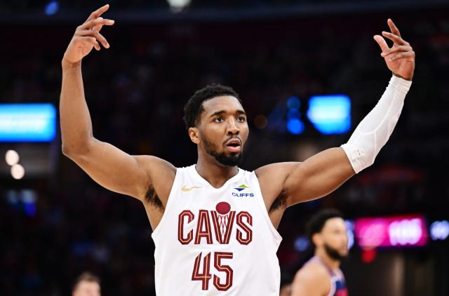 皇冠体育平台-【人物】从得分手到舵手 米切尔的无声MVP征程